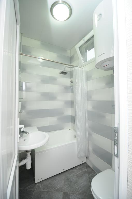 Hotel Dzveli Batumi Habitación foto